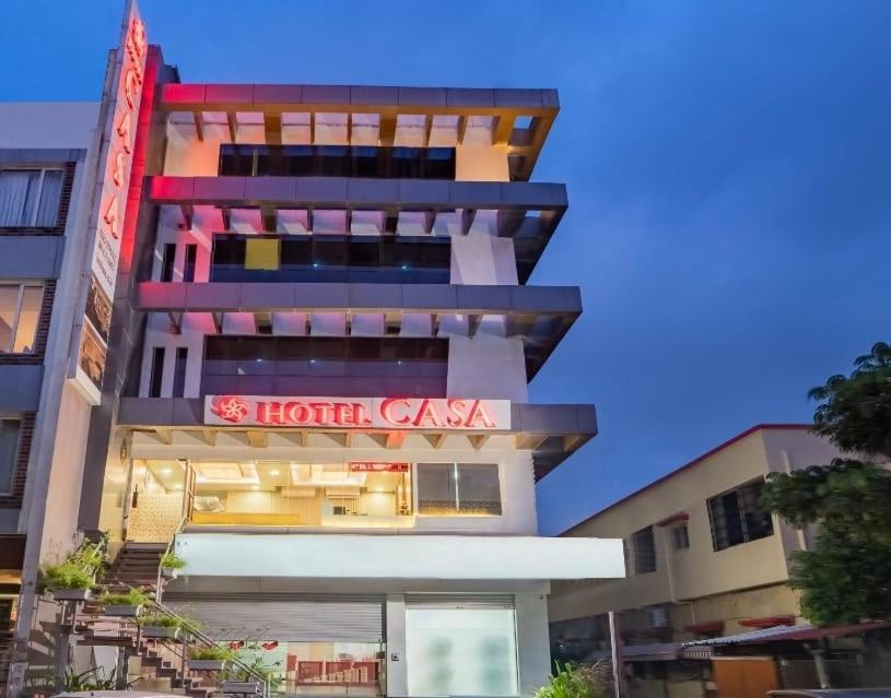 Hotel Casa, Vadodara Bagian luar foto