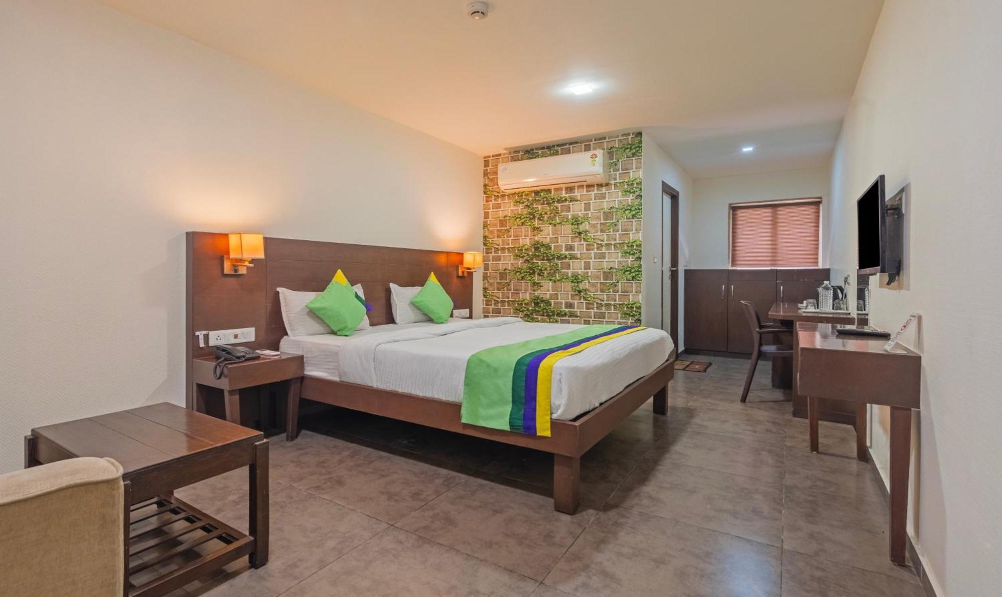 Hotel Casa, Vadodara Bagian luar foto