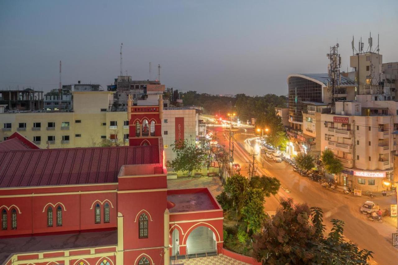 Hotel Casa, Vadodara Bagian luar foto