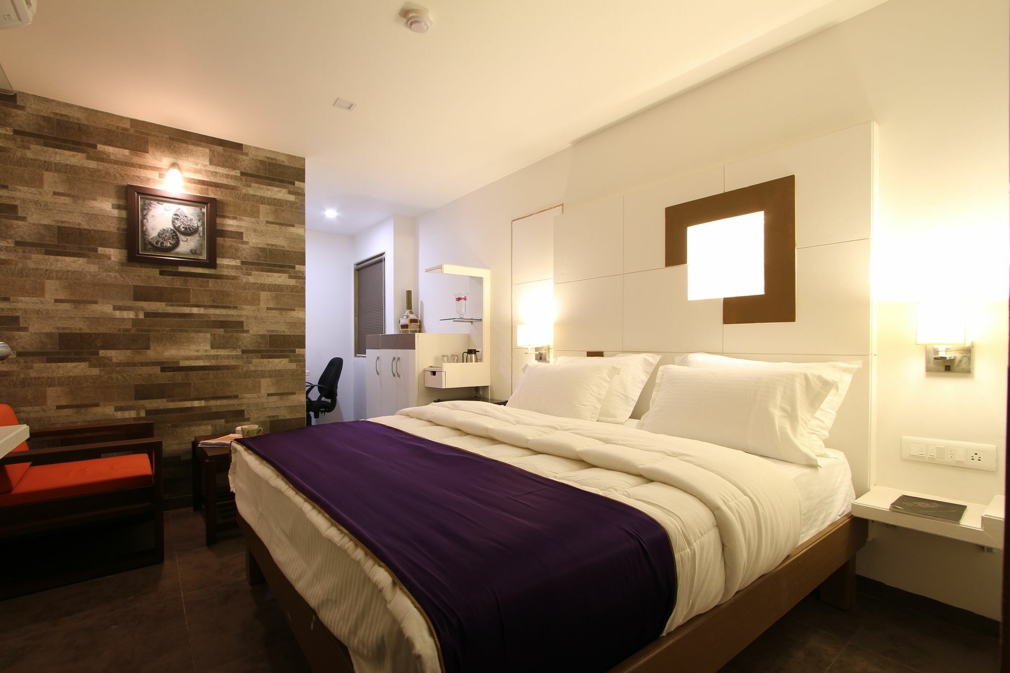 Hotel Casa, Vadodara Bagian luar foto